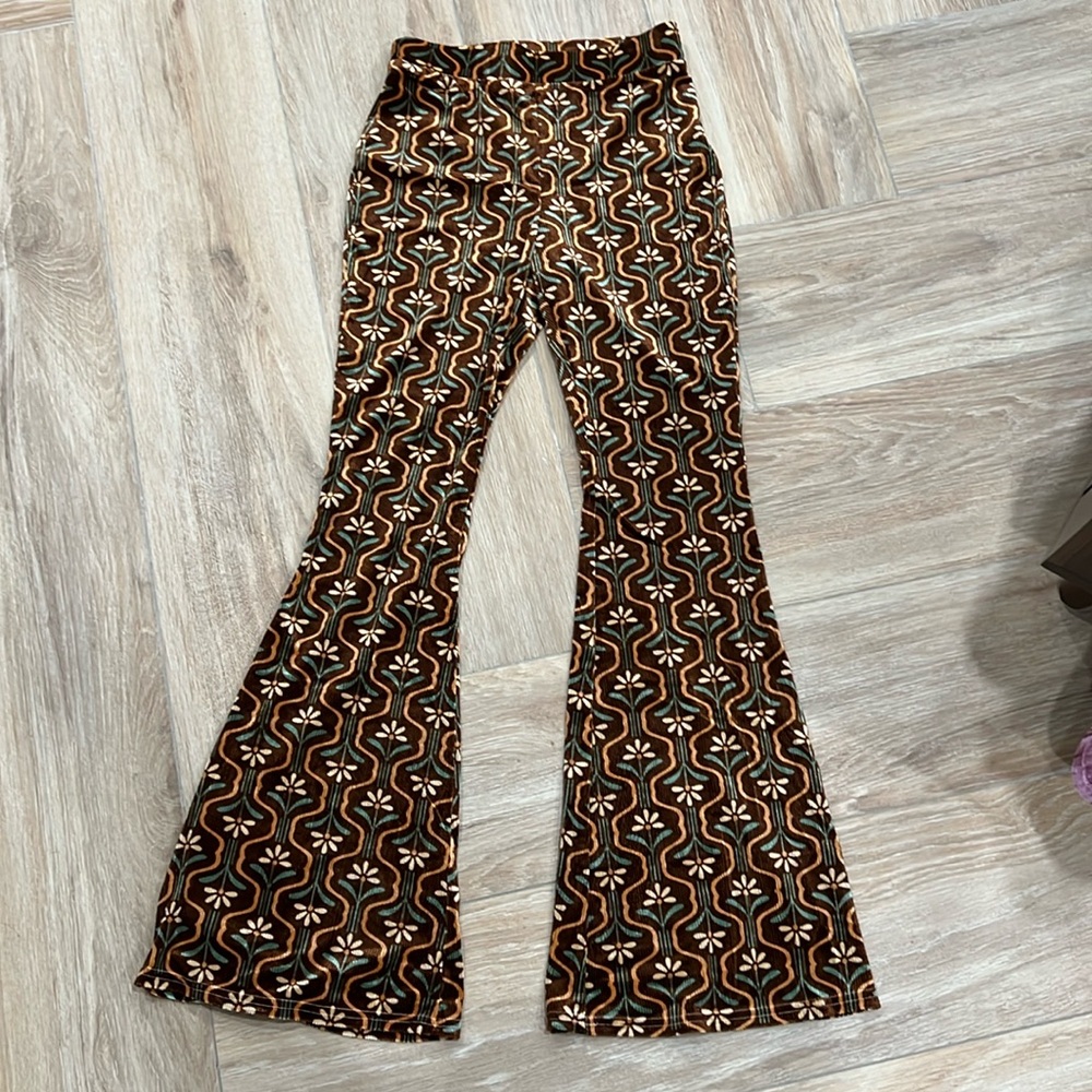 🌸3 for $20 urban outfitters 70s velvet flare pants